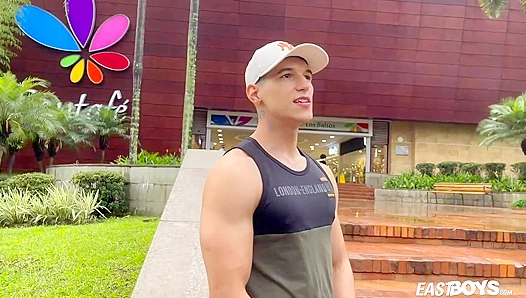John Bianco Shows Off Rock-Hard Abs Just For You – EastBoys Seduction