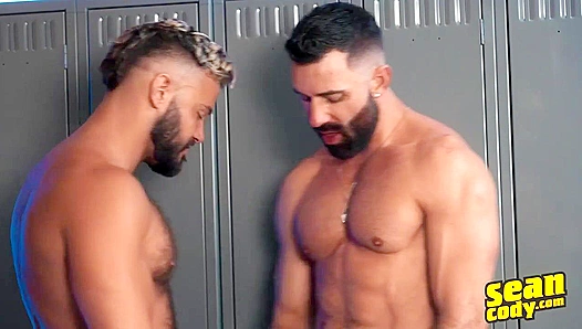 Levi Haydens Hot Post-Workout Glow Tight Tank Tease — SeanCodyX