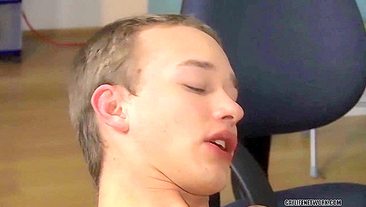 Starving for More: Alex Dade Takes JTs Thick Rod Hard — GayPornRush 18+