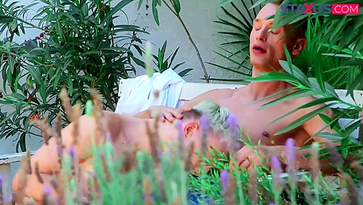 Kieron Zaks Nico Vegas Heat Up the Sunshine – Hot Bareback Fun Outdoors – GayXXX
