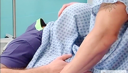 Johnny Gunn C.J. Knight Heat Up the Hospital Sheets – Wild Raw Gay Sex 18+