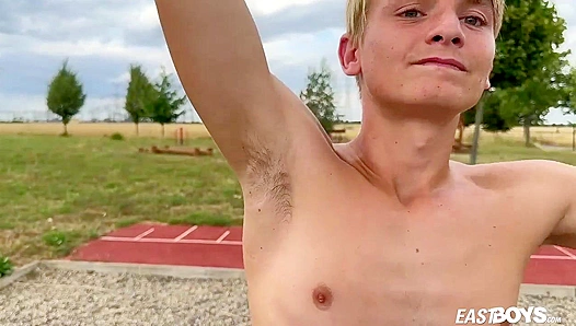 Eduardo Weeks Bares His Sculpted Body in Golden Sunlight – EastBoys Exclusive 18+