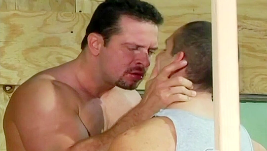 Passion Unleashed: Vinnie DAngelo Donny Malones Steamy Night Together – Falcon Studios