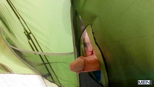 Under the Stars: William Seeds Takes Tim Raw Hungry – FreeGayPorn