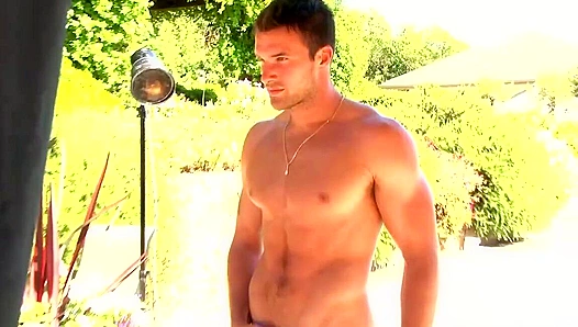 Tristan Bulls Steamy Outdoor tease – Smoking Hot Bareback Action – GayEyeCandy 18+