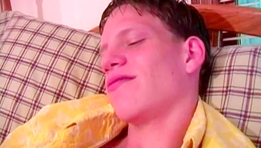 Confident Cuteness JERKS Off to the Brink in Steamy Solo Session – XclusiveGayVids 18+