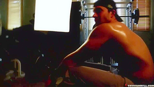Muscle Hunger: Hot Brunet Gets Swole Dripping in Solo Workout Lust – GayWorkouts 18+