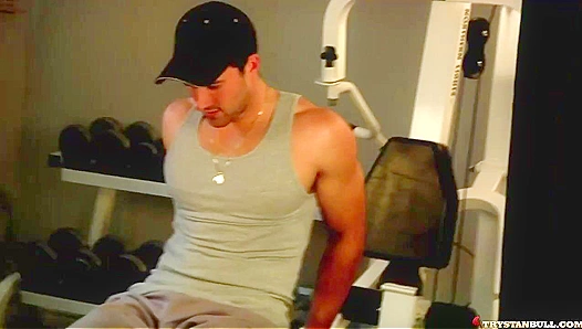 Muscle Hunger: Hot Brunet Gets Swole Dripping in Solo Workout Lust – GayWorkouts 18+