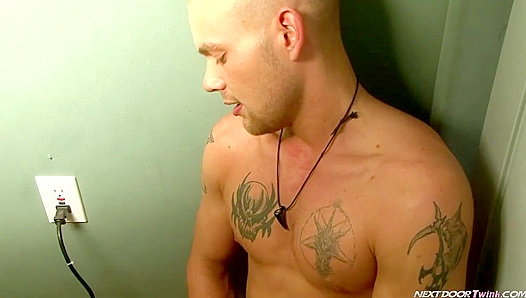 Caught Spreading for Andras: Hot Steamy Gay Hookup in the Shower – 18+