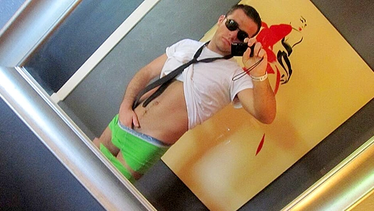 Aiden Cole Craves the Mess: Hunting Down a Thick Creamy Load – GayXXX