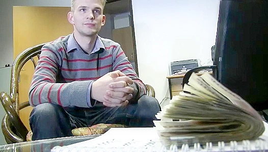 Craving Debt Relief? This Hungry Bottom Takes Huge Loads for Cold Hard Cash – GayPornXXX