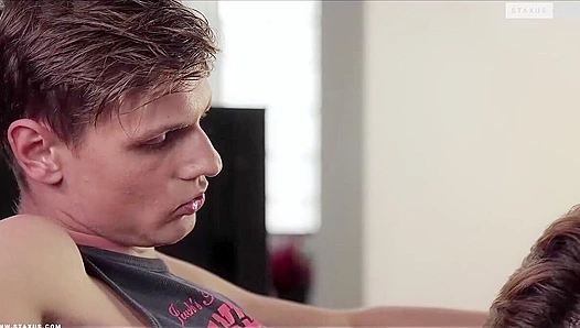 Deep Rough Ride: David Hollister Dominates Michael Dee in Raw Gay Sex – HotPornoX 18+