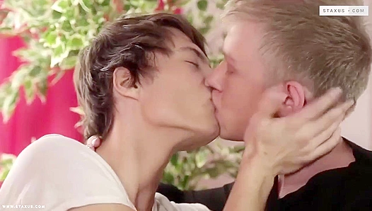Chris Jansen Joshua Levy Ignite Passion in Steamy Bed Scene – GayXXX