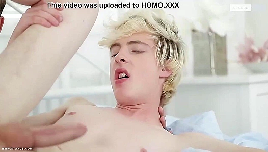 Julian Fox Mike Branco Heat Up With Wild Steamy Kinks – Gay XXX Action