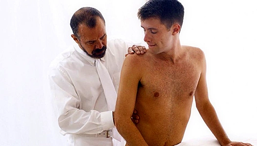 Big Beefy Boss Takes Charge: Steamy Ride with Mature Gardener – MissionaryBoys