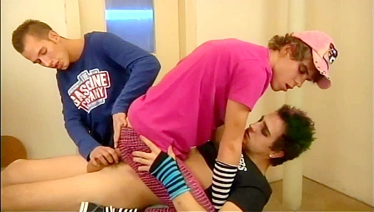 Loui Eshby Julian Tomlinson Heat Up with Rico Armin in Hot threesome – 18+