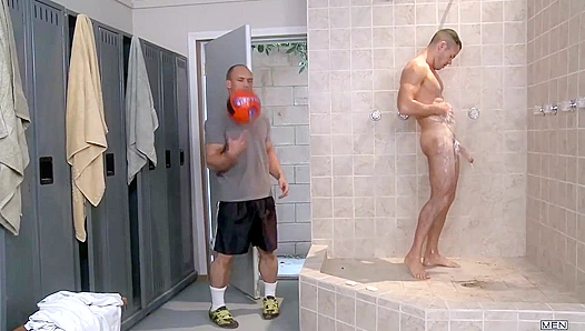Hard Lessons: John Magnum Takes Valentin Petrovs Thick Cock in Class – NaughtyAcademy 18+