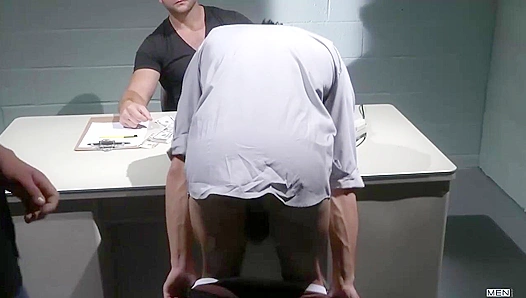 Steamy Straight-to-Gay Moment: Colby Jansen Tommy Defendi Ignite in Lockup – 18+