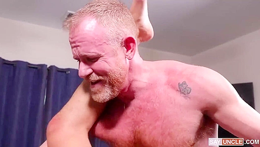 Hung Stepdad Pounds Gabe Bradshaw Hard on Giant Bed – NaughtyFamily 18+