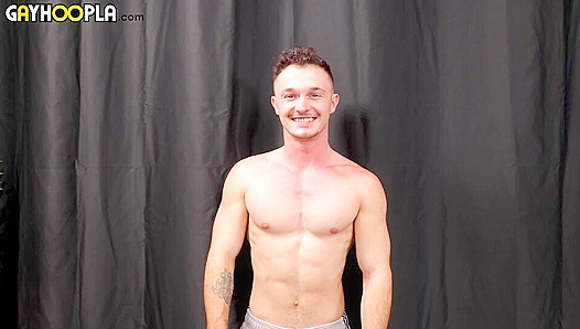 Buff Muscle Stud Jack Grey Jerks Off Hardcore on Cam – GayHoopla 18+