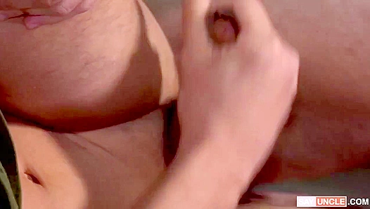 Felix Mateo Goes Wild in Uniform – Steamy Soldier Action – MilitaryDick