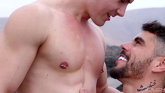 Explosive Encounter: Hot Austin Valentn Ignite Passionate Fire – NakedSword