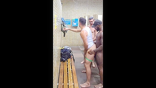 Rough Ride: Hot Blowjob Action at the Bus Stop – XXX Gay Adventure