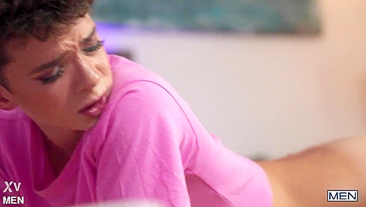 Femboy Dominates: Steamy Gay Encounter with Drake von Sam Ledger – 18+