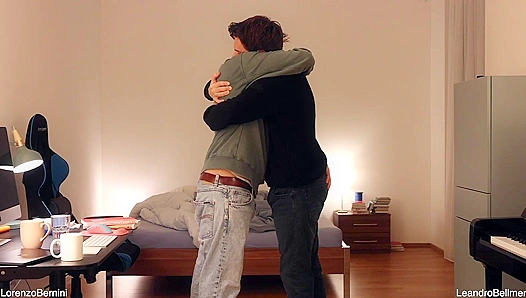 Hard-Bodied Brothers Grinding Chest-to-Chest With Passionate Deep Kissing – GayPornCrush