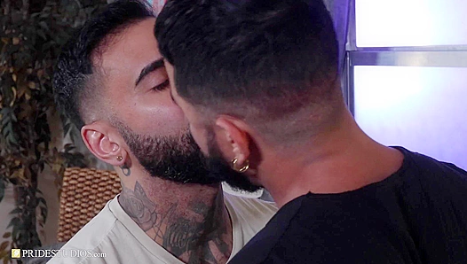 Rikk York Ruins Petite Latinos Ass with Anal Ride – HotMuscleGay 18+