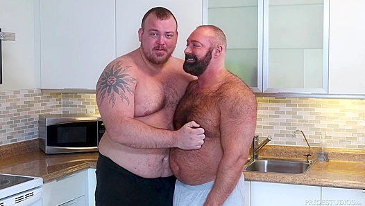Hard Raw Ride: Hunter Scott Takes Brad Kalvos Thick Load Deep – GayPornX 18+