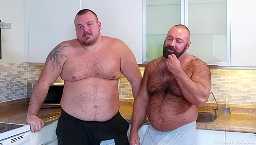 Hard Raw Ride: Hunter Scott Takes Brad Kalvos Thick Load Deep – GayPornX 18+