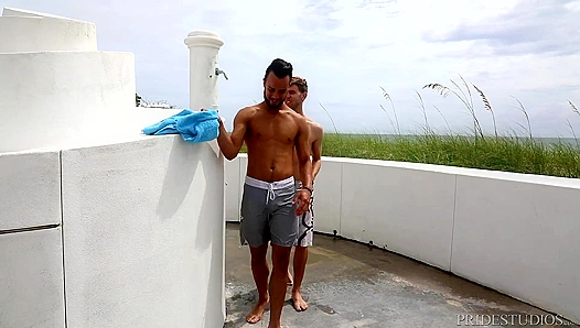 Beach Vibes Got Him Hard — Now Hes Riding Dylan Lucas Thick Pole – GayPornHub 18+