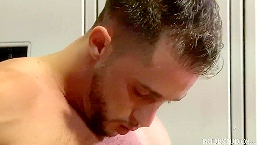 Double Penetration Glory: Brett Bradley Dominates in Hot Gym Shower Threesome – 18+