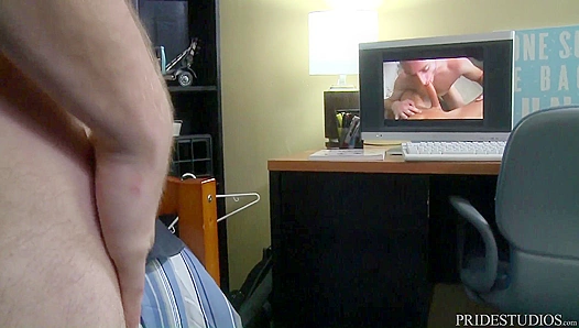 First Time Masturbation Gone Wild – Steve Stiffers Horny College Jackoff Session – 18+