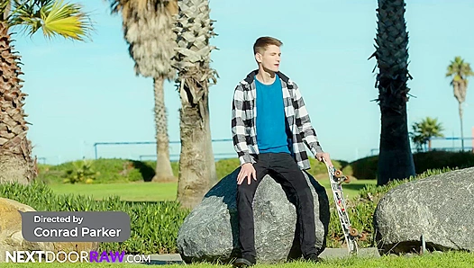 Skater Boi Gets Pounded by Horny Twink Stranger Trevor Harris – Cristiano 18+
