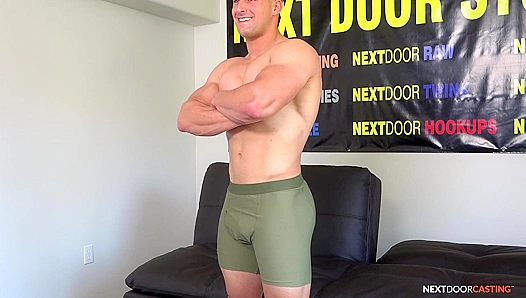 Luke Miles Buff Body Shines in Steamy Audition — NextDoorCasting 18+