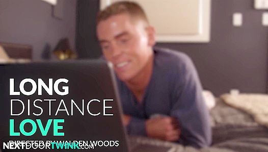 Dalton Riley Gets a Hot Surprise from His Long-Distance Lover – NextDoorTwink 18+