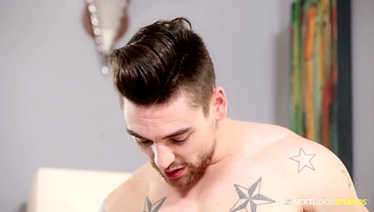 Next-Door Twink Stepbro Flaunts His Fit, Hung Curves – 18+