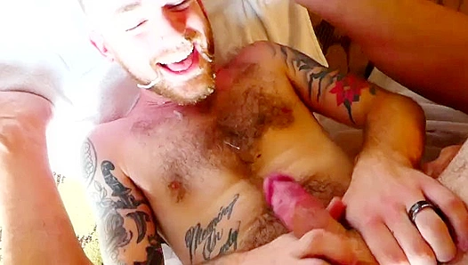 Chase, the Hot Bi Neighbor Who Lives for Risky Outdoor Hookups – 18+