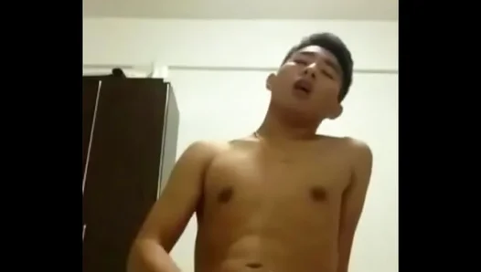 Young Asian Twink 18+ Jerks Off Hard in Hot Live Gay Cam Session – IntenseGay