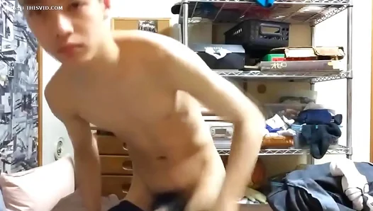 Moaning Curvy Asian Teen Takes Thick Cock On Live Cam – SteamyGaySessions