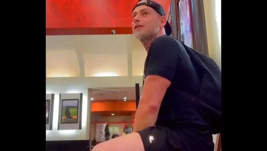Intense Public Blowjob: Hard Gifted Dick Floods My Throat – XXXGayScene 18+