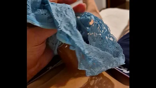 Guy Jerks Off Using Her Sexy Lace Panties – Hot Homemade Clip 18+