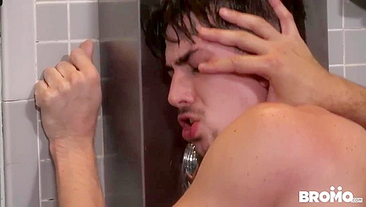 Jack Hunter Wesley Woods Heat Up the Steam Room – Full Throttle Action – 18+