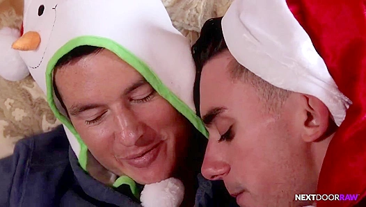 Ryan Nates Hot Holiday Hookup: Anal Pleasure Unwrapped – NaughtyXmas 18+