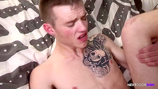 Scott Finn Danny Gunns Hot Neighbor Hookup – GayPornNextDoor 18+
