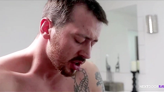 Roommates Collide: Mark Dontes Steaming Next-Door Hookup – GayXXX Secrets