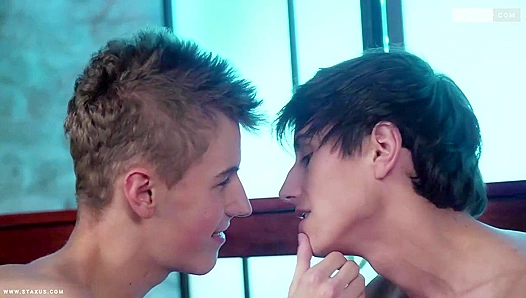 Seduced by Silk: Nick Fox Shovi Kahls Steaming Hot Encounter – GayXXX