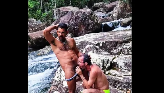 Massive-Dick Daddy Plugs Lost Minas Gerais Traveler – Wild Public Glory Hole Ride